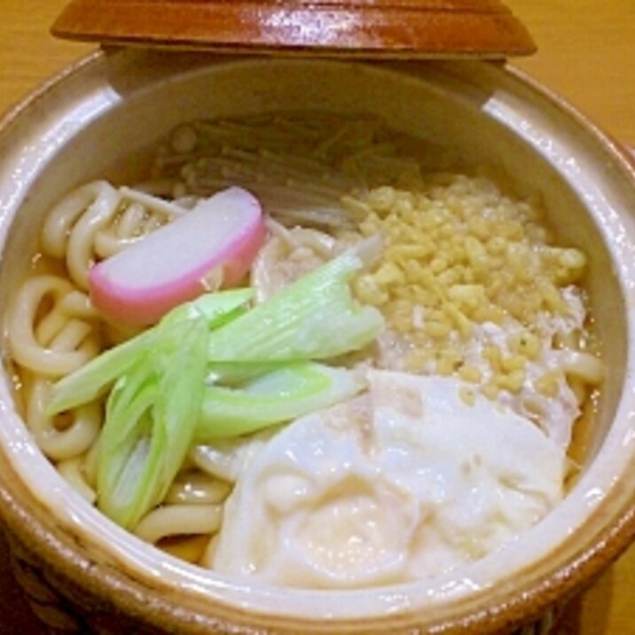 体と懐の寒い日は鍋焼きうどん